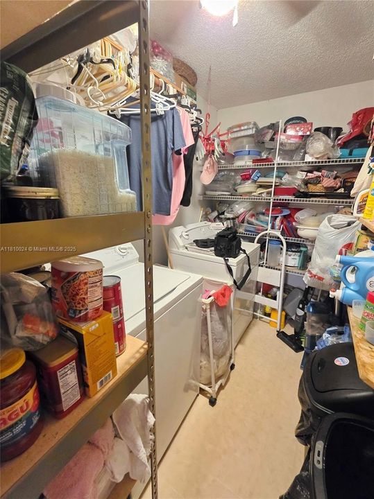 Vendido Recientemente: $249,000 (3 camas, 1 baños, 1323 Pies cuadrados)