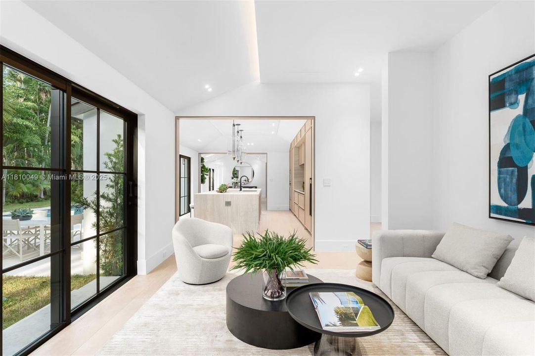 最近售出: $10,500,000 (6 贝兹, 7 浴室, 5077 平方英尺)