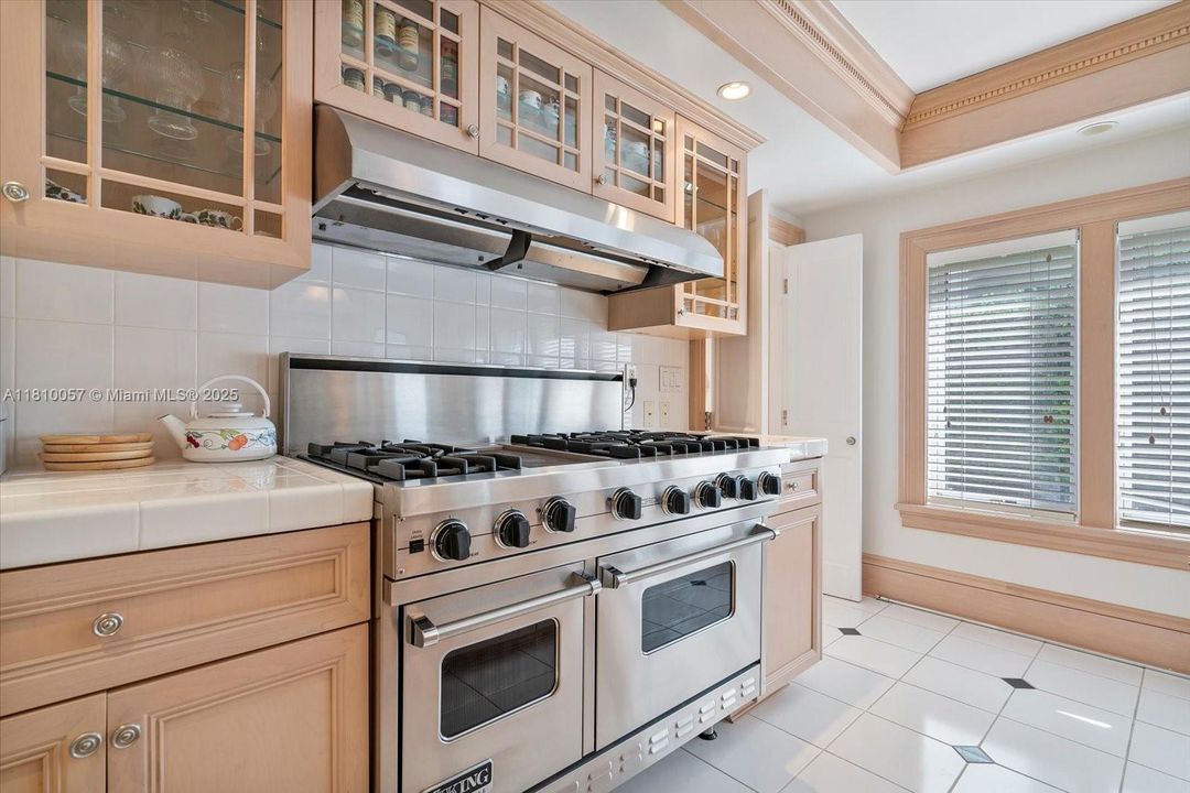 Недавно арендовано: $8,500 (3 спален, 4 ванн, 2812 Квадратных фут)