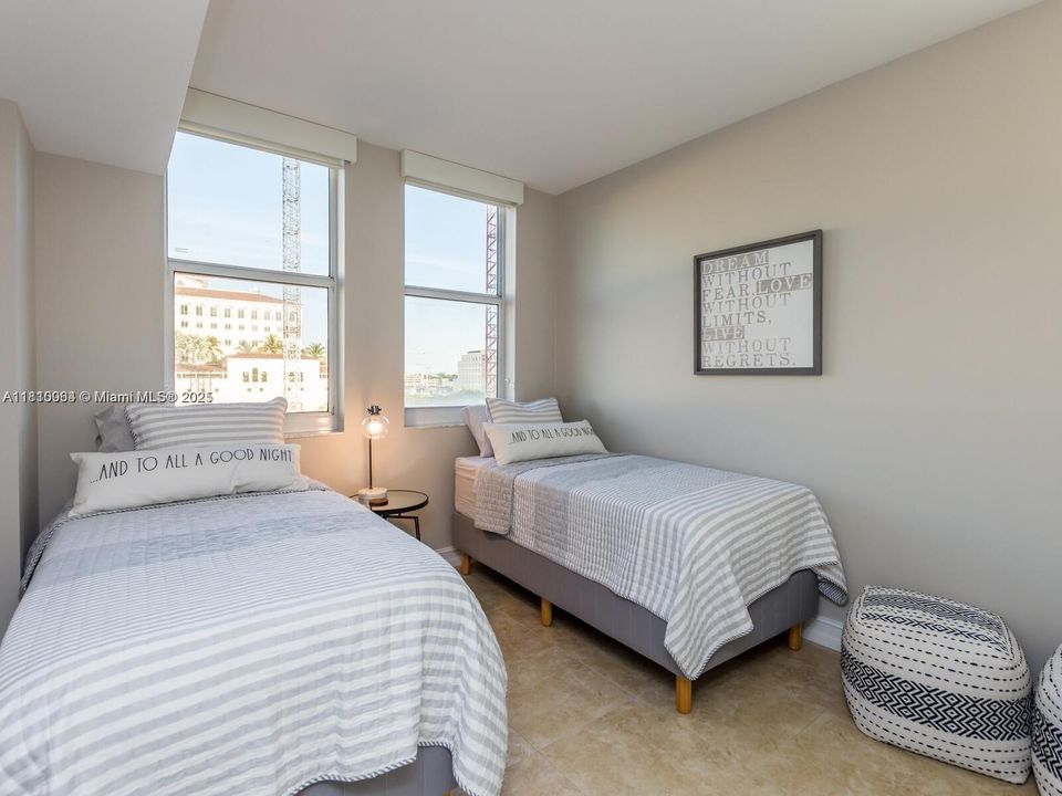 For Sale: $623,900 (2 beds, 2 baths, 970 Square Feet)