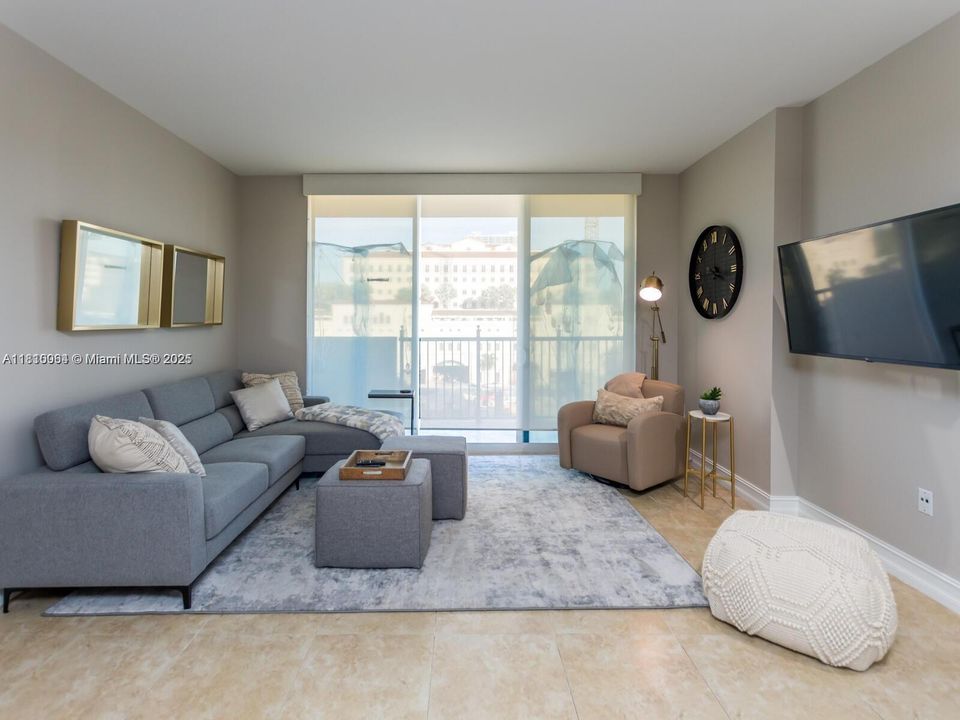 For Sale: $623,900 (2 beds, 2 baths, 970 Square Feet)