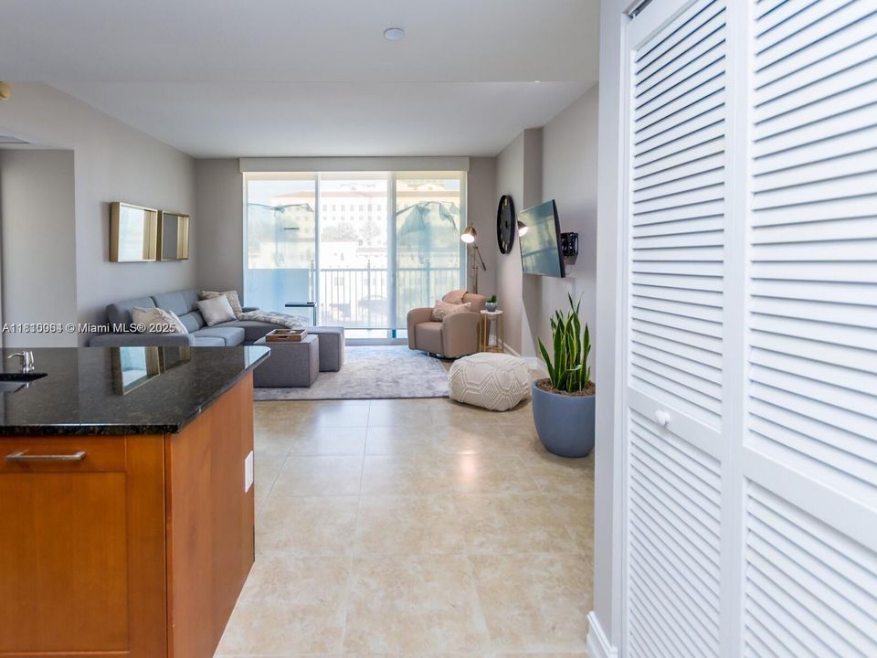 For Sale: $623,900 (2 beds, 2 baths, 970 Square Feet)