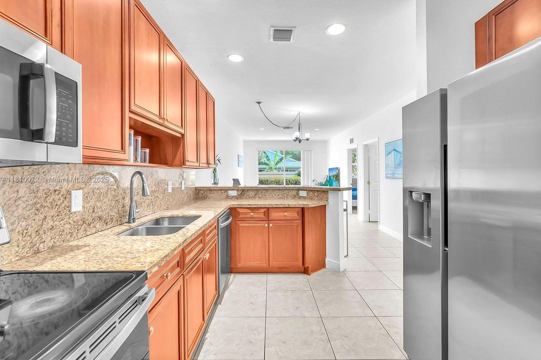 На продажу: $619,000 (4 спален, 3 ванн, 2172 Квадратных фут)