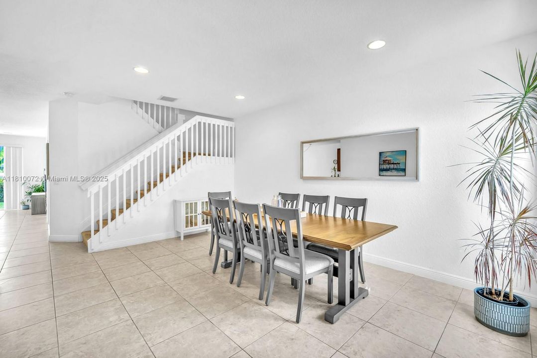 На продажу: $619,000 (4 спален, 3 ванн, 2172 Квадратных фут)