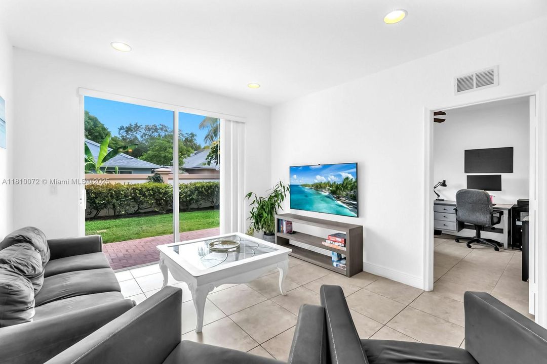 На продажу: $619,000 (4 спален, 3 ванн, 2172 Квадратных фут)