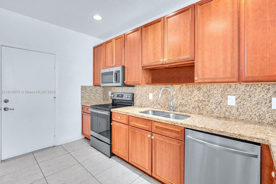 На продажу: $619,000 (4 спален, 3 ванн, 2172 Квадратных фут)