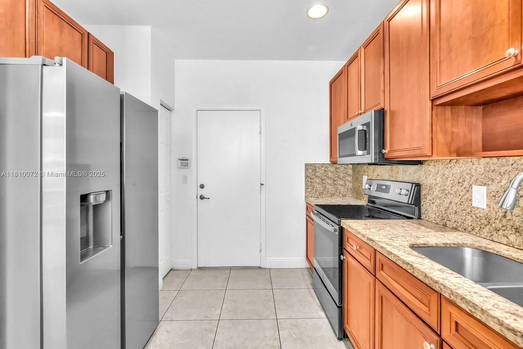 На продажу: $619,000 (4 спален, 3 ванн, 2172 Квадратных фут)