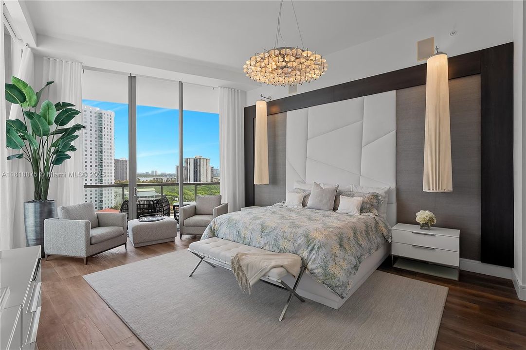 待售: $3,250,000 (4 贝兹, 5 浴室, 2518 平方英尺)