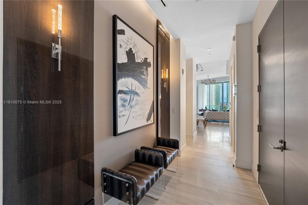 待售: $3,250,000 (4 贝兹, 5 浴室, 2518 平方英尺)