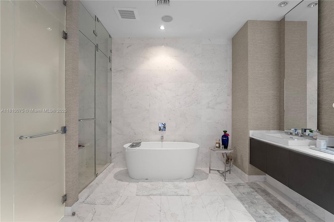 待售: $3,250,000 (4 贝兹, 5 浴室, 2518 平方英尺)