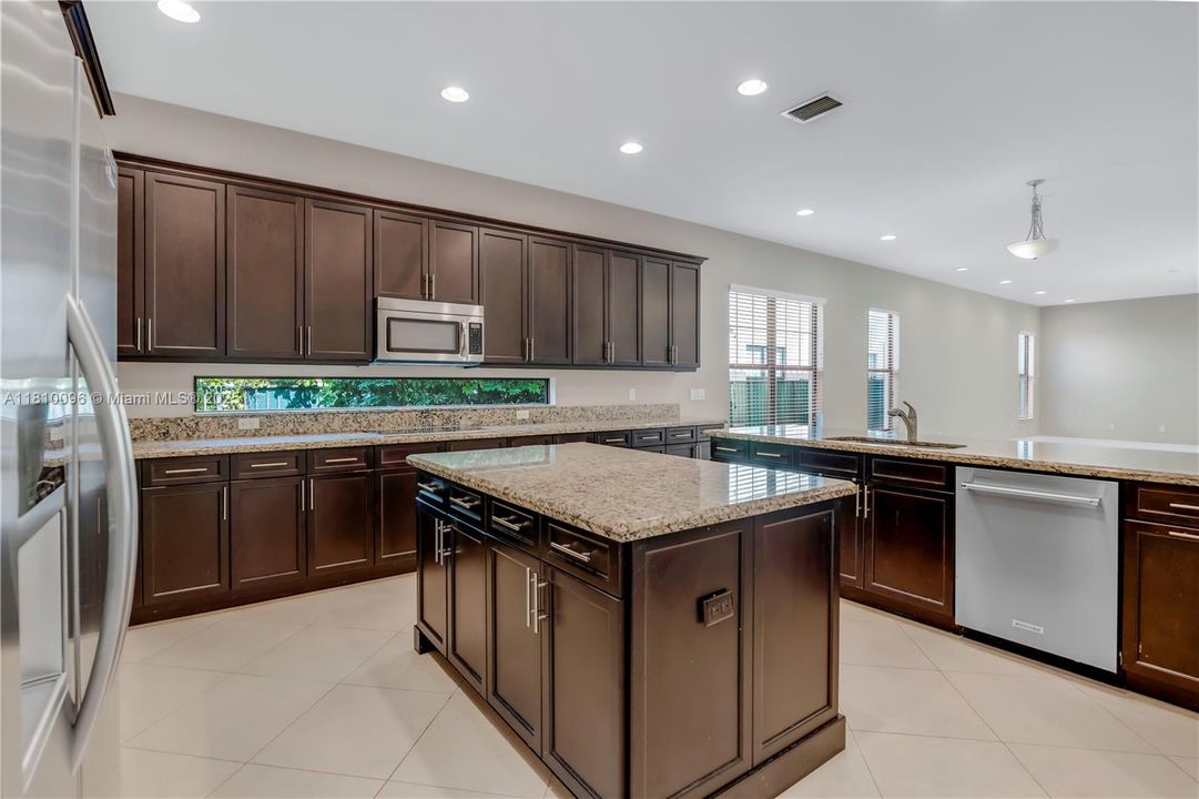 Active With Contract: $1,350,000 (5 beds, 4 baths, 3798 Square Feet)