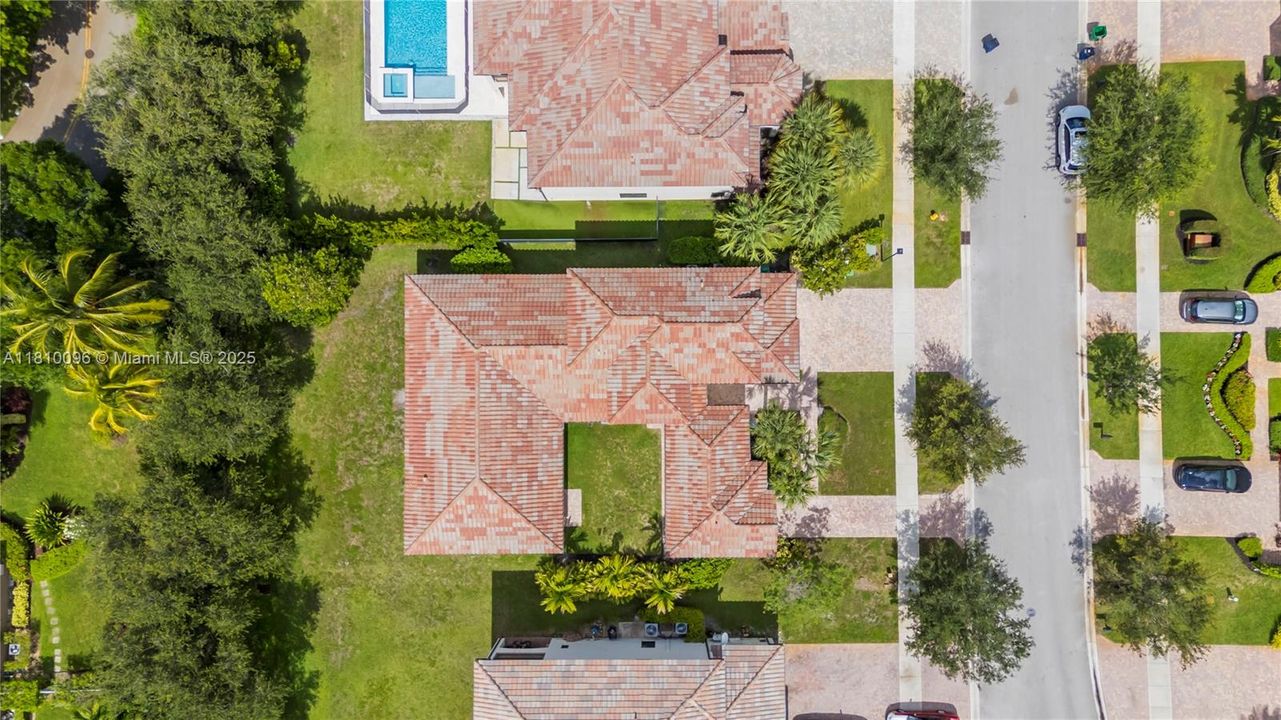 Active With Contract: $1,350,000 (5 beds, 4 baths, 3798 Square Feet)