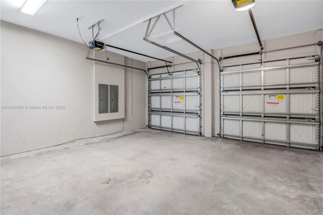 Active With Contract: $1,350,000 (5 beds, 4 baths, 3798 Square Feet)