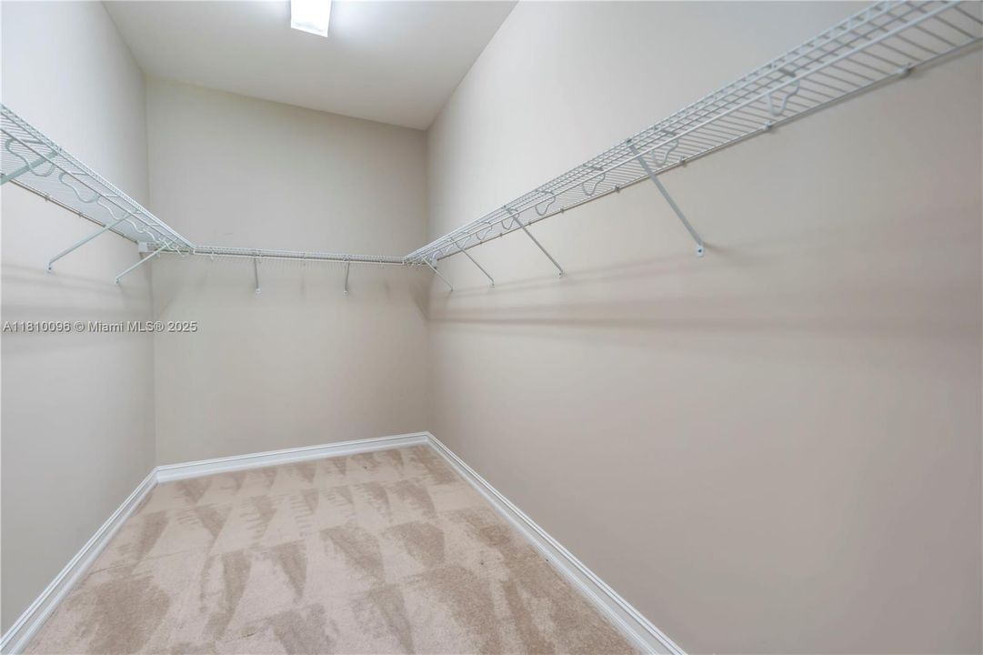 Active With Contract: $1,350,000 (5 beds, 4 baths, 3798 Square Feet)