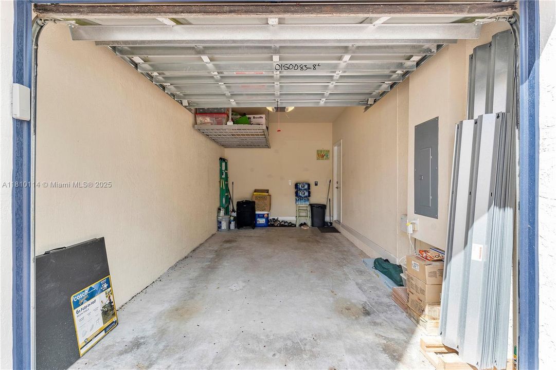 Недавно продано: $505,000 (3 спален, 2 ванн, 1608 Квадратных фут)