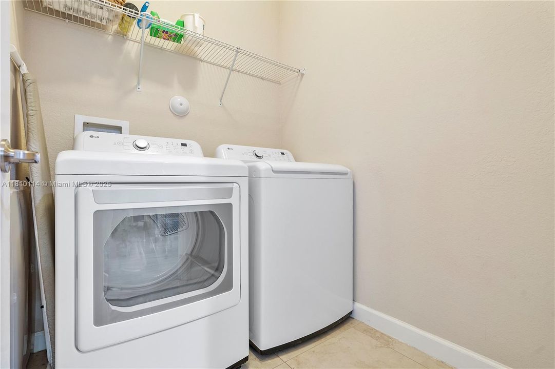 Недавно продано: $505,000 (3 спален, 2 ванн, 1608 Квадратных фут)