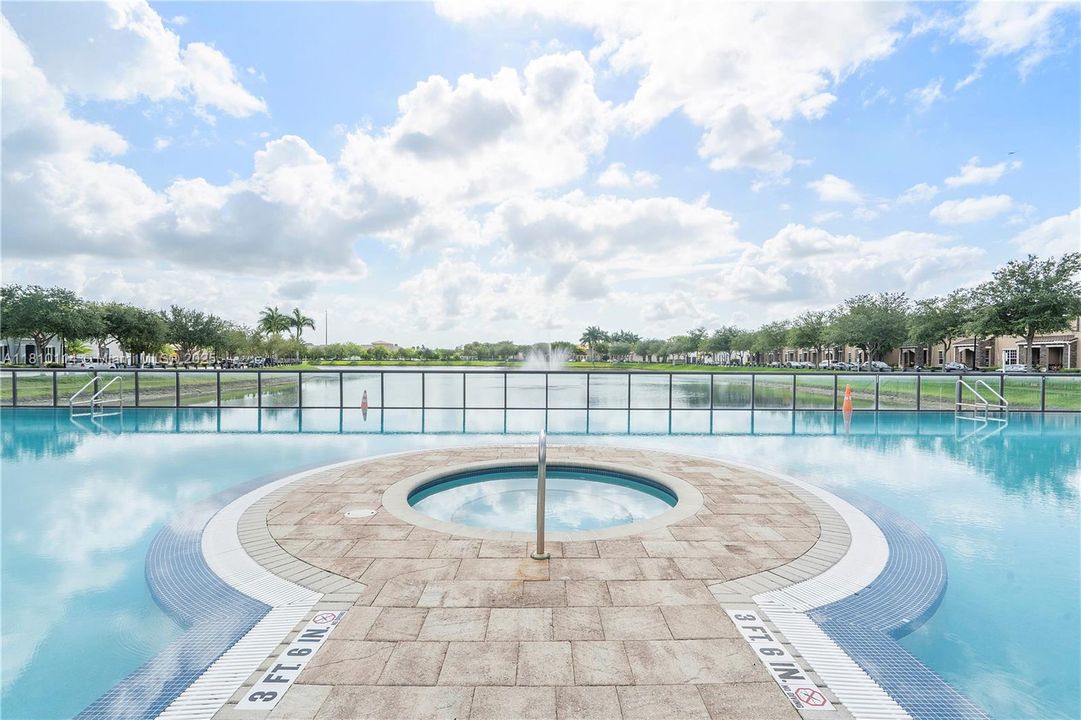 Недавно продано: $505,000 (3 спален, 2 ванн, 1608 Квадратных фут)