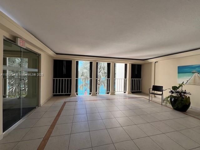 待售: $368,000 (1 贝兹, 1 浴室, 1000 平方英尺)