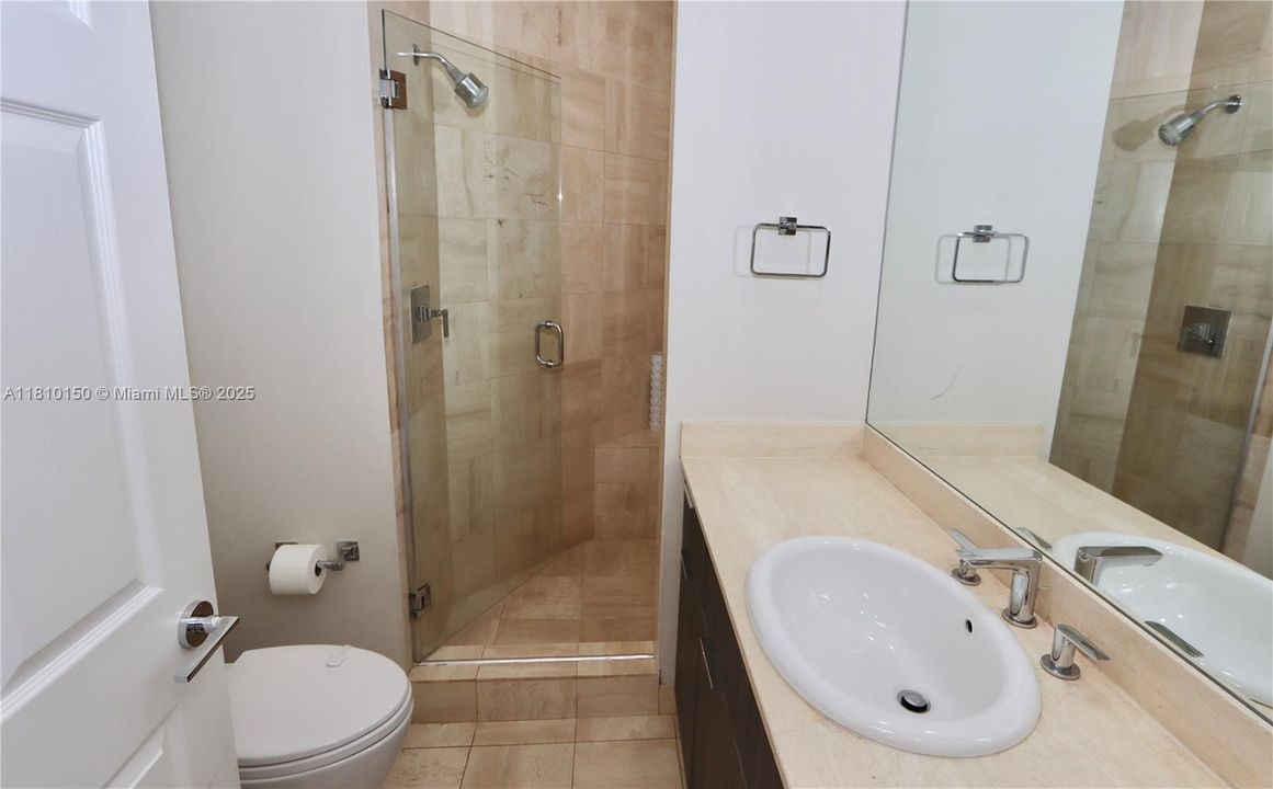 En Venta: $795,000 (2 camas, 2 baños, 1820 Pies cuadrados)