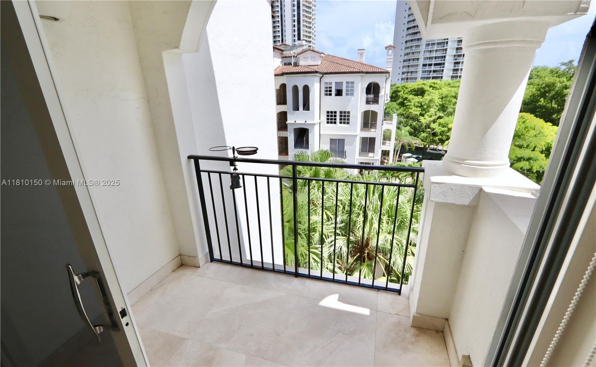 En Venta: $795,000 (2 camas, 2 baños, 1820 Pies cuadrados)