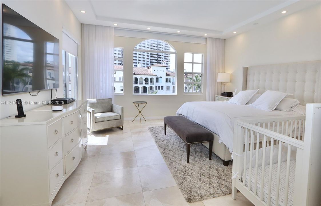 En Venta: $795,000 (2 camas, 2 baños, 1820 Pies cuadrados)