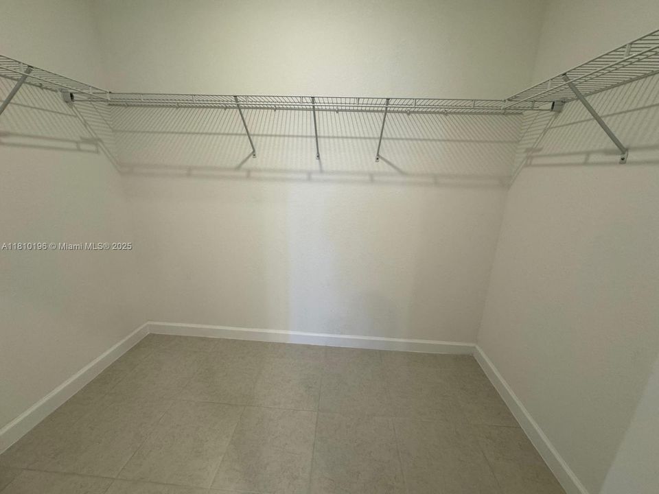 Recientemente alquilado: $4,200 (3 camas, 2 baños, 1854 Pies cuadrados)