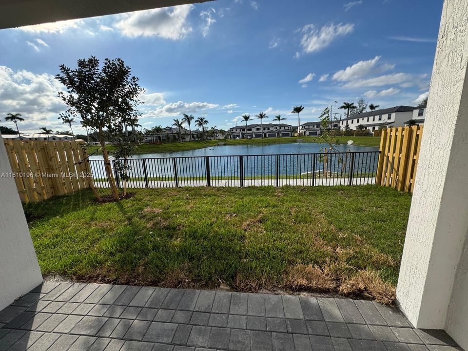 Recientemente alquilado: $4,200 (3 camas, 2 baños, 1854 Pies cuadrados)