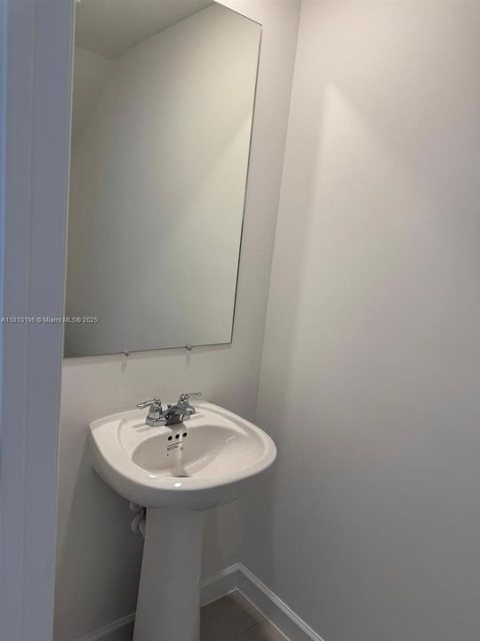 Recientemente alquilado: $4,200 (3 camas, 2 baños, 1854 Pies cuadrados)