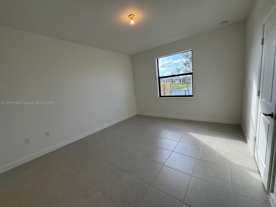 Recientemente alquilado: $4,200 (3 camas, 2 baños, 1854 Pies cuadrados)