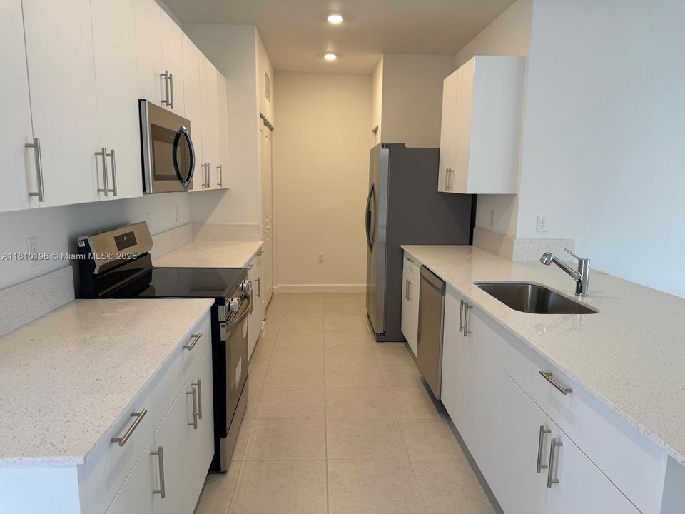 Recientemente alquilado: $4,200 (3 camas, 2 baños, 1854 Pies cuadrados)