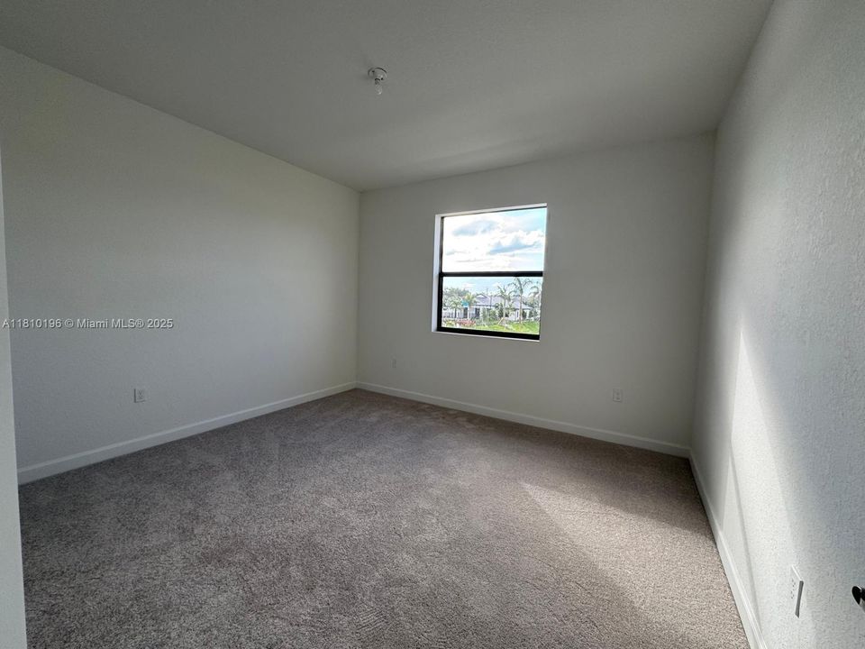 Recientemente alquilado: $4,200 (3 camas, 2 baños, 1854 Pies cuadrados)