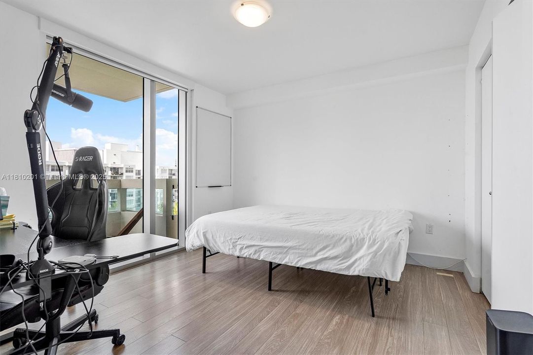 На продажу: $685,000 (2 спален, 2 ванн, 1150 Квадратных фут)