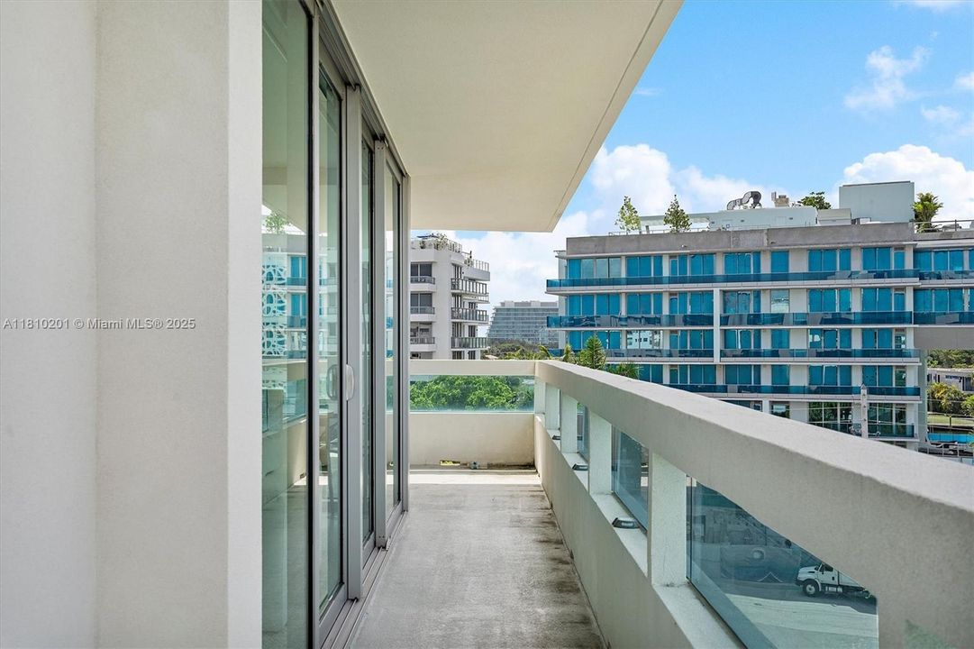 На продажу: $685,000 (2 спален, 2 ванн, 1150 Квадратных фут)