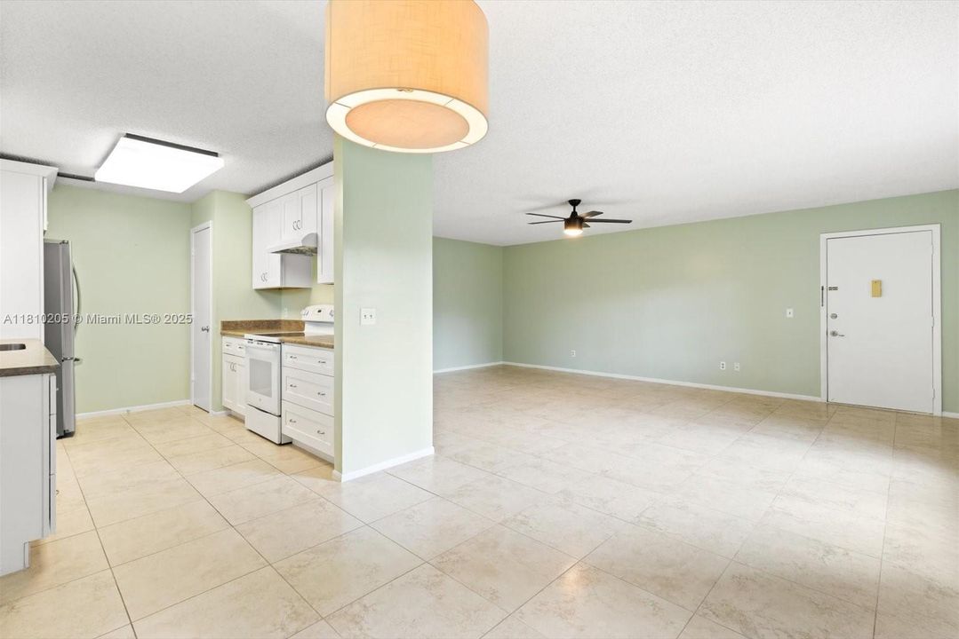 Activo con contrato: $159,000 (2 camas, 2 baños, 1170 Pies cuadrados)