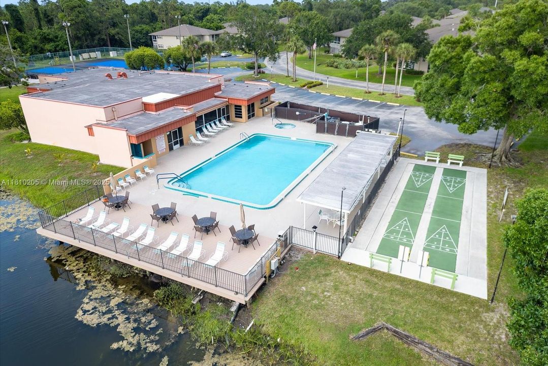 Activo con contrato: $159,000 (2 camas, 2 baños, 1170 Pies cuadrados)