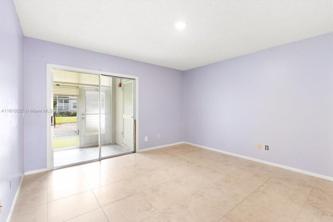 Activo con contrato: $159,000 (2 camas, 2 baños, 1170 Pies cuadrados)