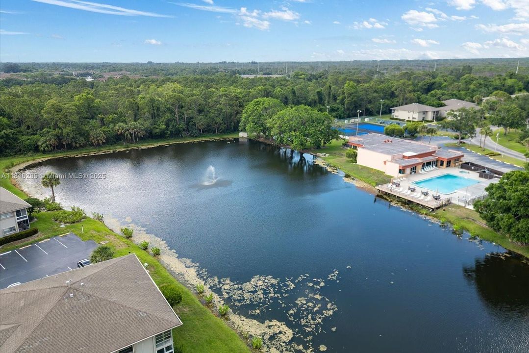 Activo con contrato: $159,000 (2 camas, 2 baños, 1170 Pies cuadrados)