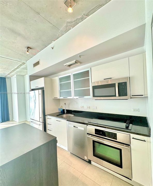 На продажу: $397,500 (1 спален, 1 ванн, 588 Квадратных фут)