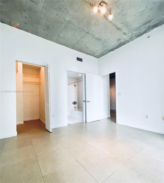 На продажу: $397,500 (1 спален, 1 ванн, 588 Квадратных фут)