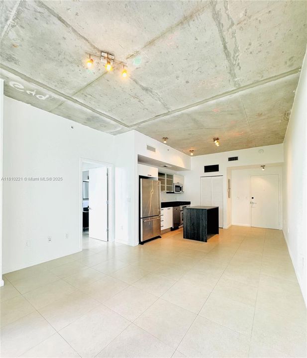 На продажу: $397,500 (1 спален, 1 ванн, 588 Квадратных фут)