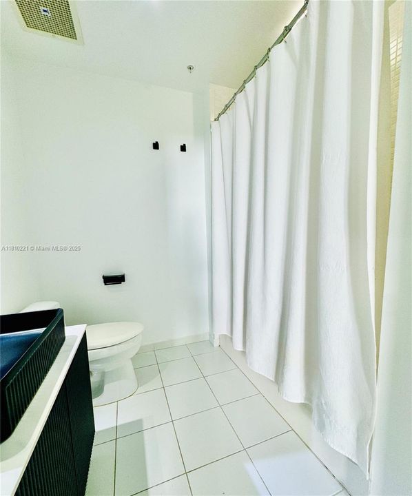 На продажу: $397,500 (1 спален, 1 ванн, 588 Квадратных фут)