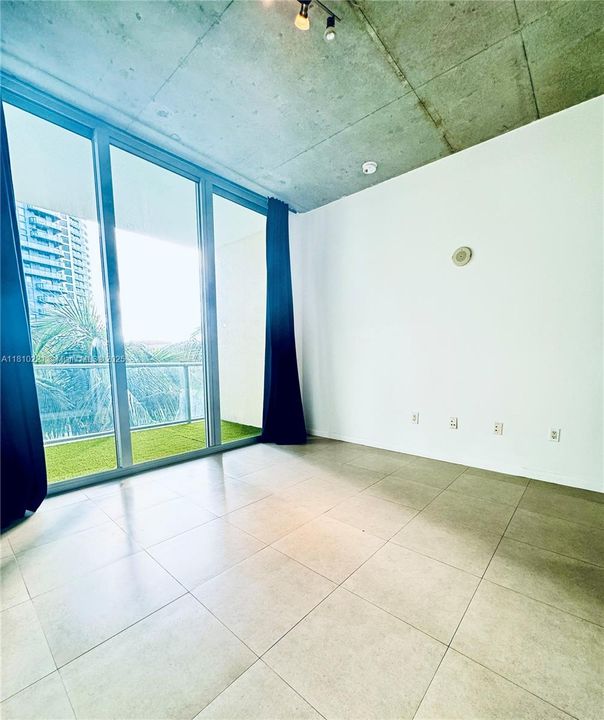 На продажу: $397,500 (1 спален, 1 ванн, 588 Квадратных фут)