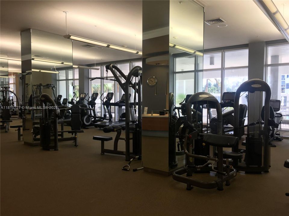 En Venta: $735,000 (1 camas, 1 baños, 896 Pies cuadrados)