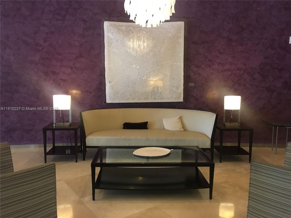 En Venta: $735,000 (1 camas, 1 baños, 896 Pies cuadrados)