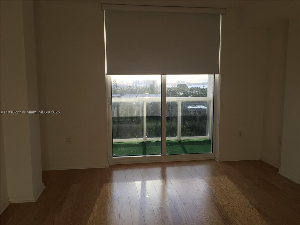 En Venta: $735,000 (1 camas, 1 baños, 896 Pies cuadrados)