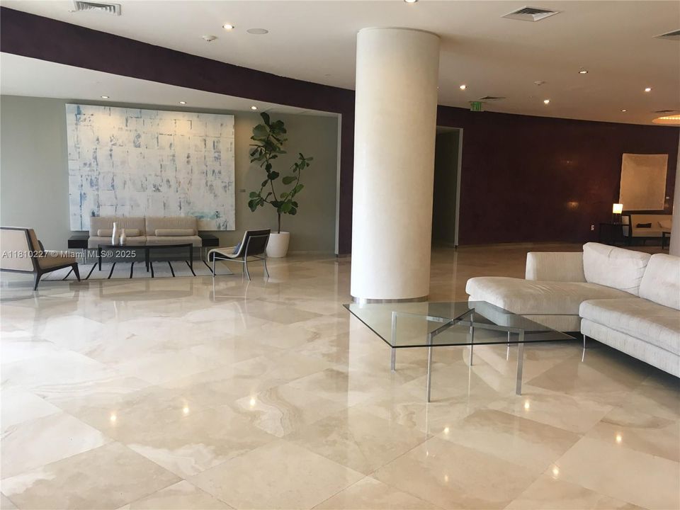 En Venta: $735,000 (1 camas, 1 baños, 896 Pies cuadrados)