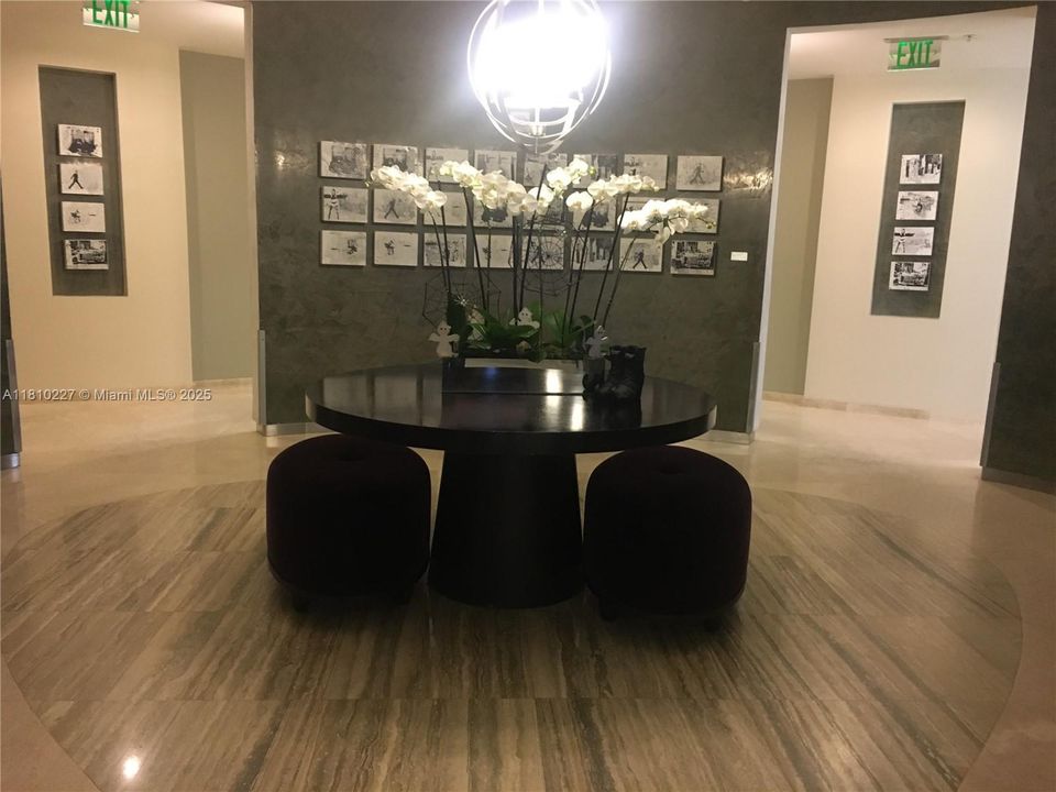 En Venta: $735,000 (1 camas, 1 baños, 896 Pies cuadrados)