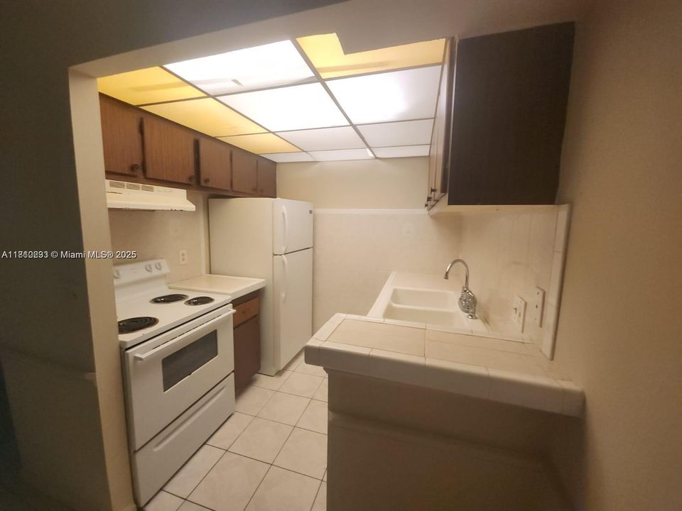 На продажу: $149,500 (1 спален, 1 ванн, 625 Квадратных фут)