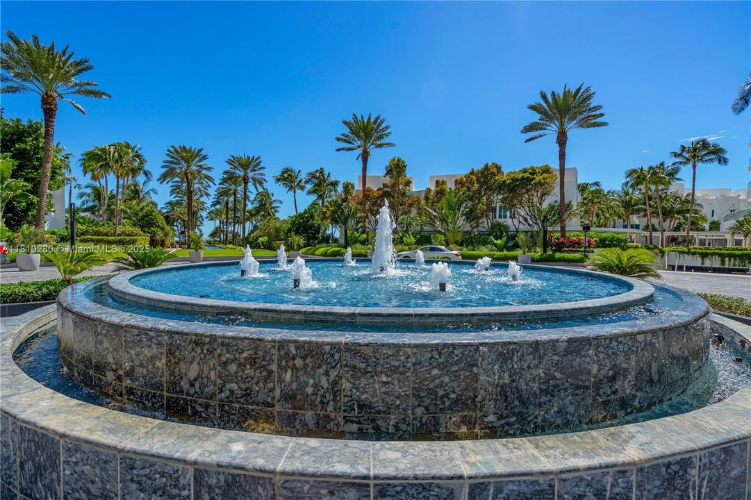 合同活跃: $1,735,000 (0 贝兹, 1 浴室, 699 平方英尺)