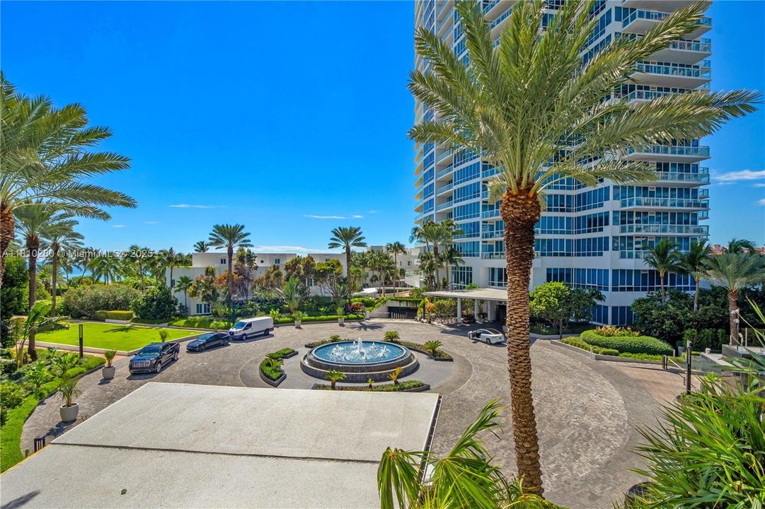 合同活跃: $1,735,000 (0 贝兹, 1 浴室, 699 平方英尺)